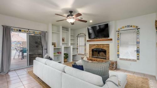 Mission Style 5 Br Home, 5 Min To Downtown Gilbert Heated Pool