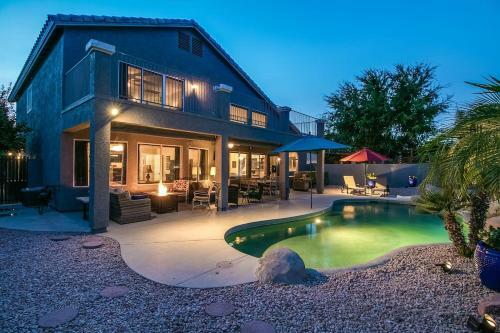 Spectacular Golf Course Home With Pool And Views