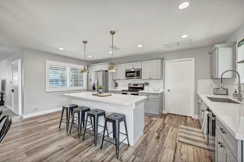 Gilbert Charmer! Close To Downtown Gilbert Fun! Home