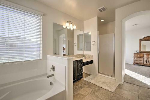 Classy Gilbert House With Private Yard And Patio!