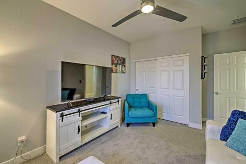 Contemporary Gilbert Home With Furnished Patio!