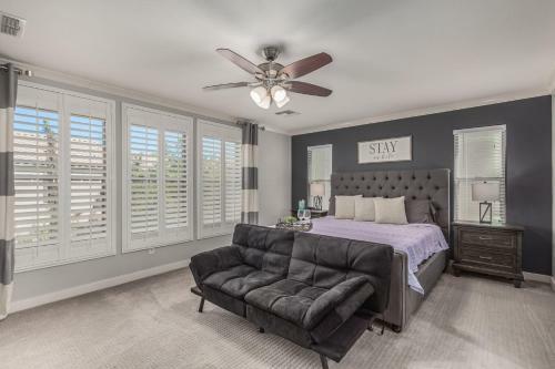 Super Upgraded Gilbert 2 Story! Dog Friendly! Home
