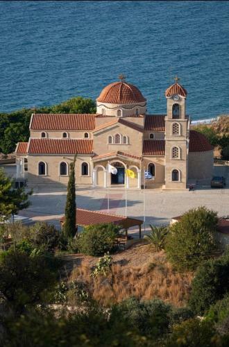Pachyammos Sea View House