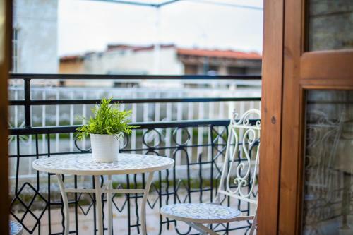 Hostal Lazaros Stonehouse