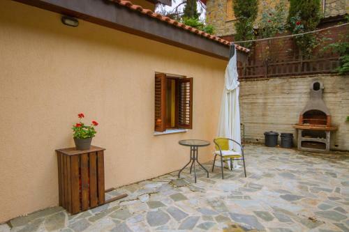 Persephone Cottage By Agroholidays
