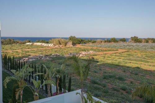 The White H Villa, Protaras, Fresh And Peaceful