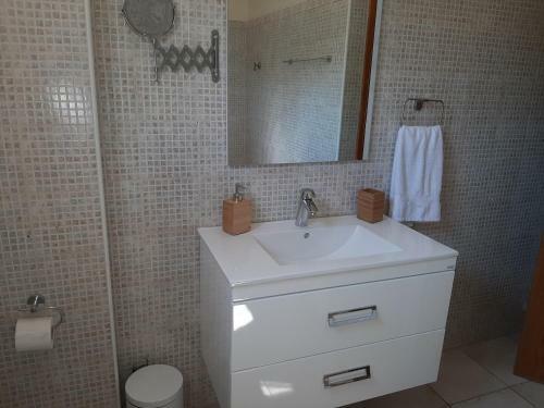 Stunning 2-bed Villa In Paralimni