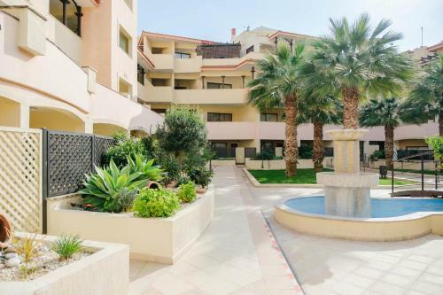 Queens Gardens 2 Bedroom Townhouse In Paphos