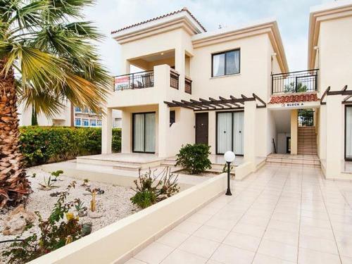 Beautiful 2 Bedroom Apartment At Premium Location.
