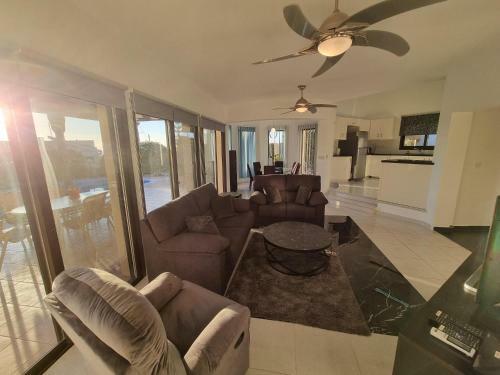 Villa Phoenix In Secret Valley