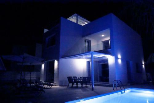 Sophia's Seaview Luxury Villas
