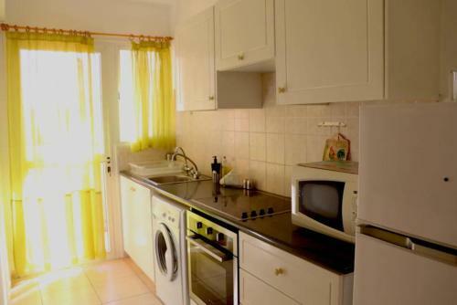 Central 2 Bedroom Apartment In Kato Paphos