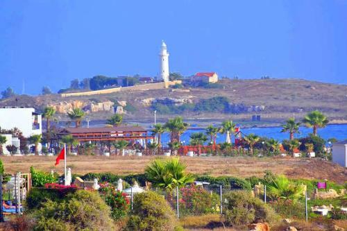Central 2 Bedroom Apartment In Kato Paphos