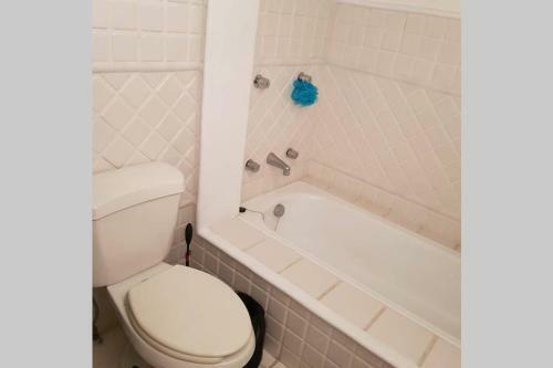 H&s Rent Casa Blanca Rest House.