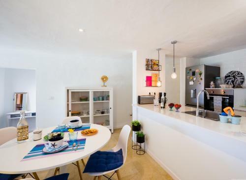 Oasis Del Sur With Sea Views (golf Del Sur)
