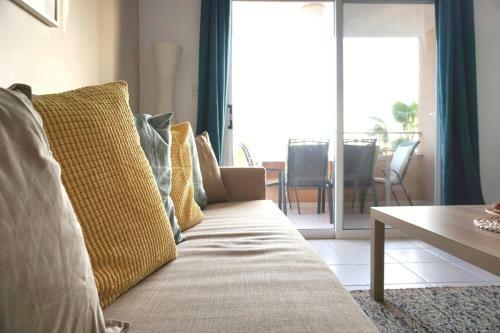Top Seaview Apartment In Peyia