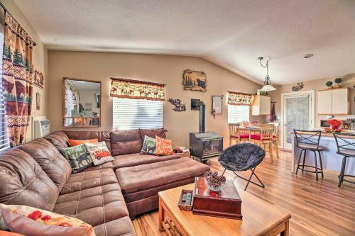 High Country Hideaway With Fire Pits And Grill!
