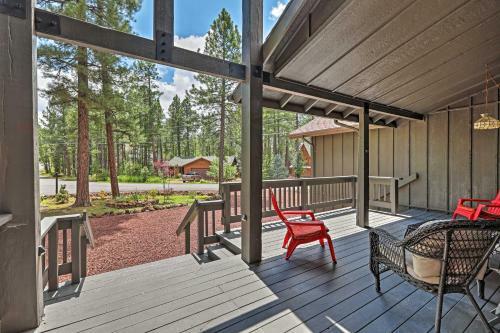 Pinetop Cabin With Fireplace, About 1 Mi To Golf!