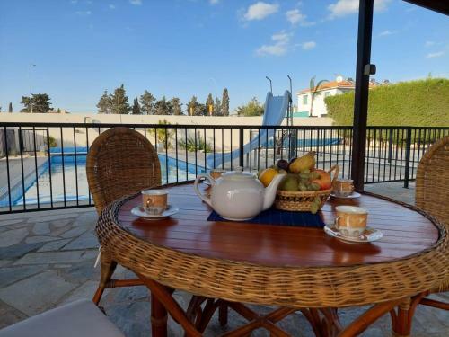4 Bd Villa By Golden Bay Beach In Pyla