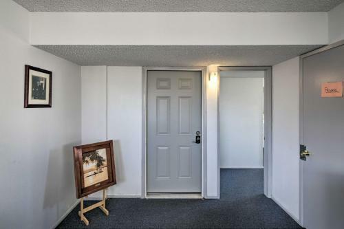 Apartment About 12 Mi From Hualapai Mountain Park