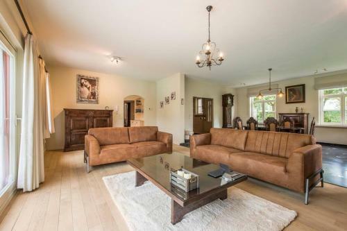Villa With Heated Swimming Pool, Sauna And Garden