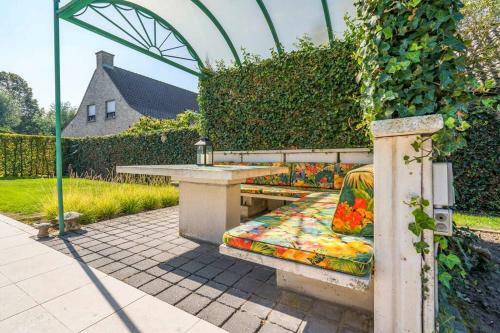 Villa With Heated Swimming Pool, Sauna And Garden