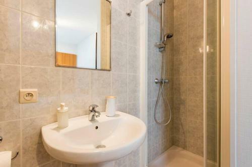 Villa With Heated Swimming Pool, Sauna And Garden
