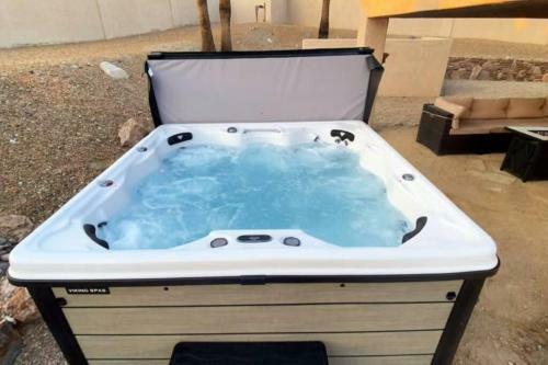 Resort Style Living W/ Pool, Spa, Games