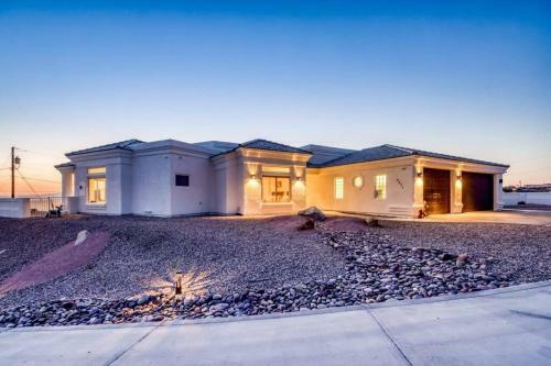 360 Lake Havasu Views With Pool & Bbq!