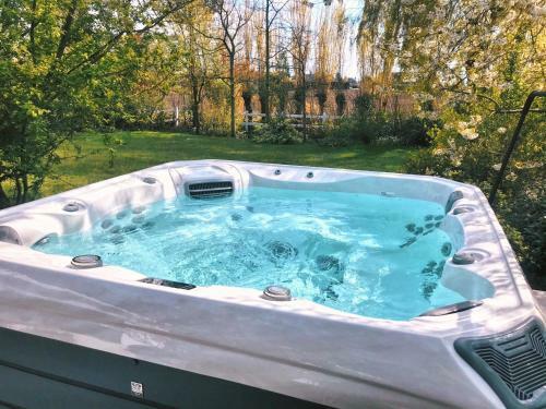 Villa C�leste Met Jacuzzi Nabij Kust De Haan