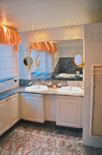Villa C�leste Met Jacuzzi Nabij Kust De Haan
