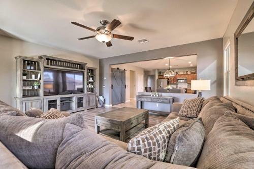 Chic Maricopa Home Less Than 5 Mi To Copper Sky Park!