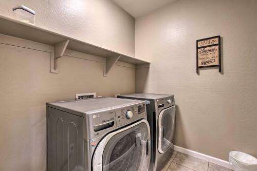 Chic Maricopa Home Less Than 5 Mi To Copper Sky Park!