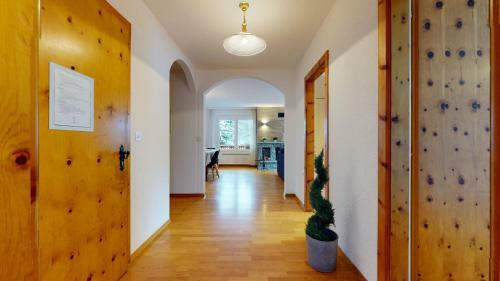 Apartment In Crans-montana For 7 Persons, Covered Parking
