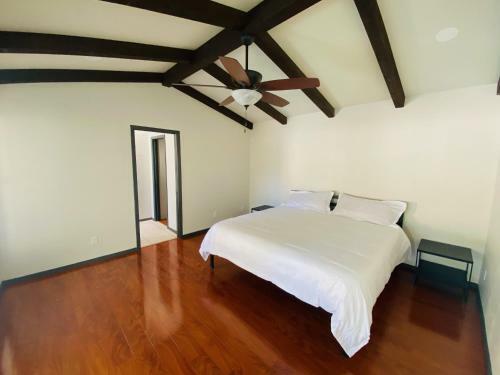 Amazing Mesa Home With Basement! Sleeps 18!