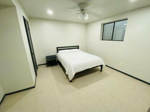 Amazing Mesa Home With Basement! Sleeps 18!