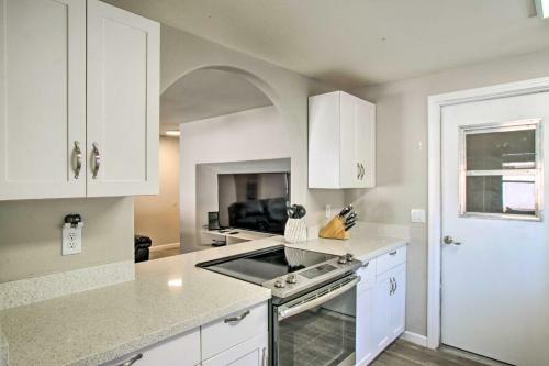 Mesa Home With Fenced Yard, Walk To Sloan Park!