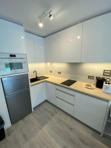 Modern Studio Apartment At The Hub