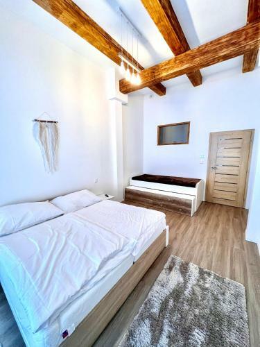 Angel Apartment ?ern� D?l