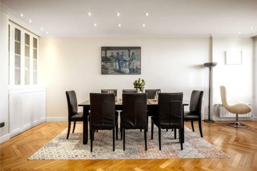 Zurriola Beachfront Luxury Apartment