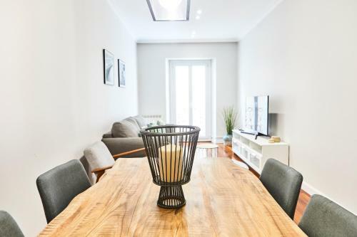 San Martin Apartment By Basque Homes