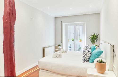 San Martin Apartment By Basque Homes