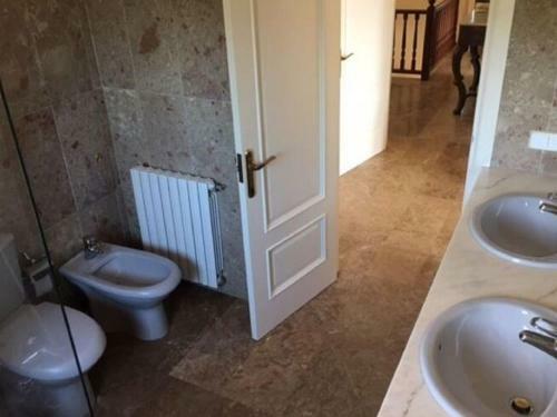 Spacious Villa In Romanya de La Selva With Swimming Pool