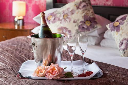 Kingswell Hotel & Restaurant
