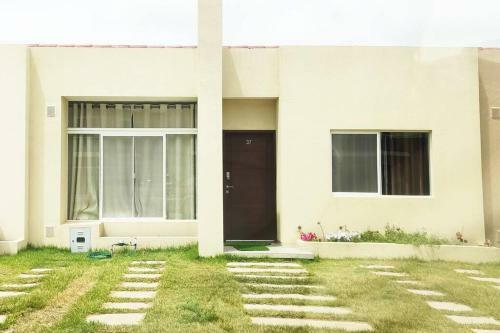 Mi Casa, Su Casa - Moderno Y Chic.