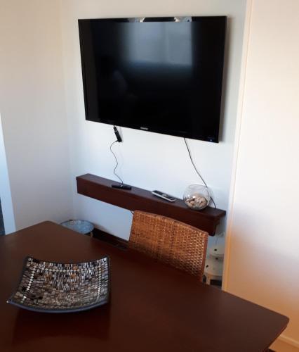 Comoda Casa Con Inmejorable Ubicaci�n Y Servicios