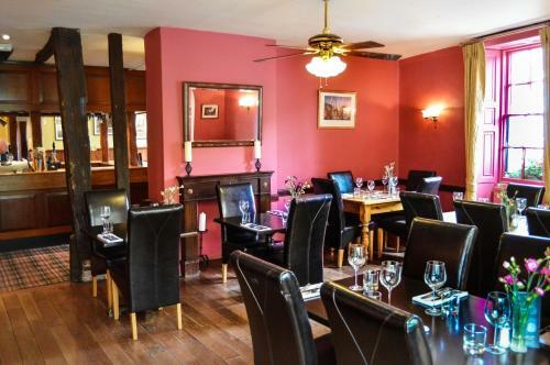 Posada The Crown Inn Hotel