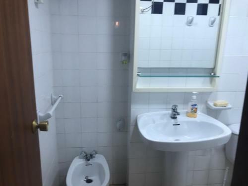 Inviting 2-bed Apartment In Sax Historical Spain