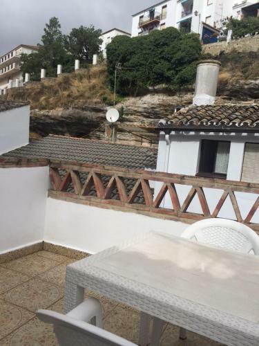 Casa Cueva De La Sombra