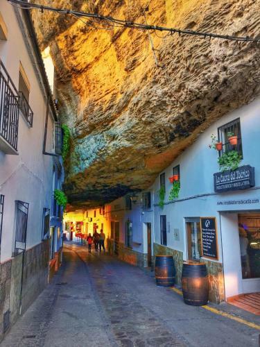 Casa Cueva De La Sombra